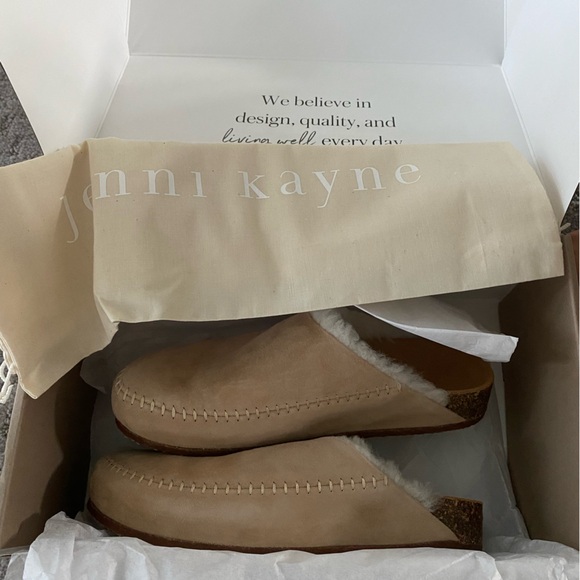 Jenni Kayne Shearling-Lined Moc Clogs - Picture 8 of 16